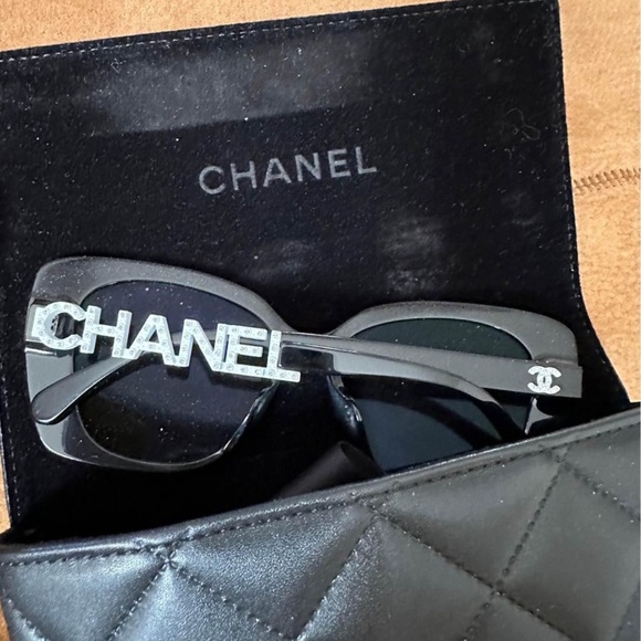 Chanel Acetate & Strass Sunglasses never worn brand new. Too big for my face. - Picture 2 of 9